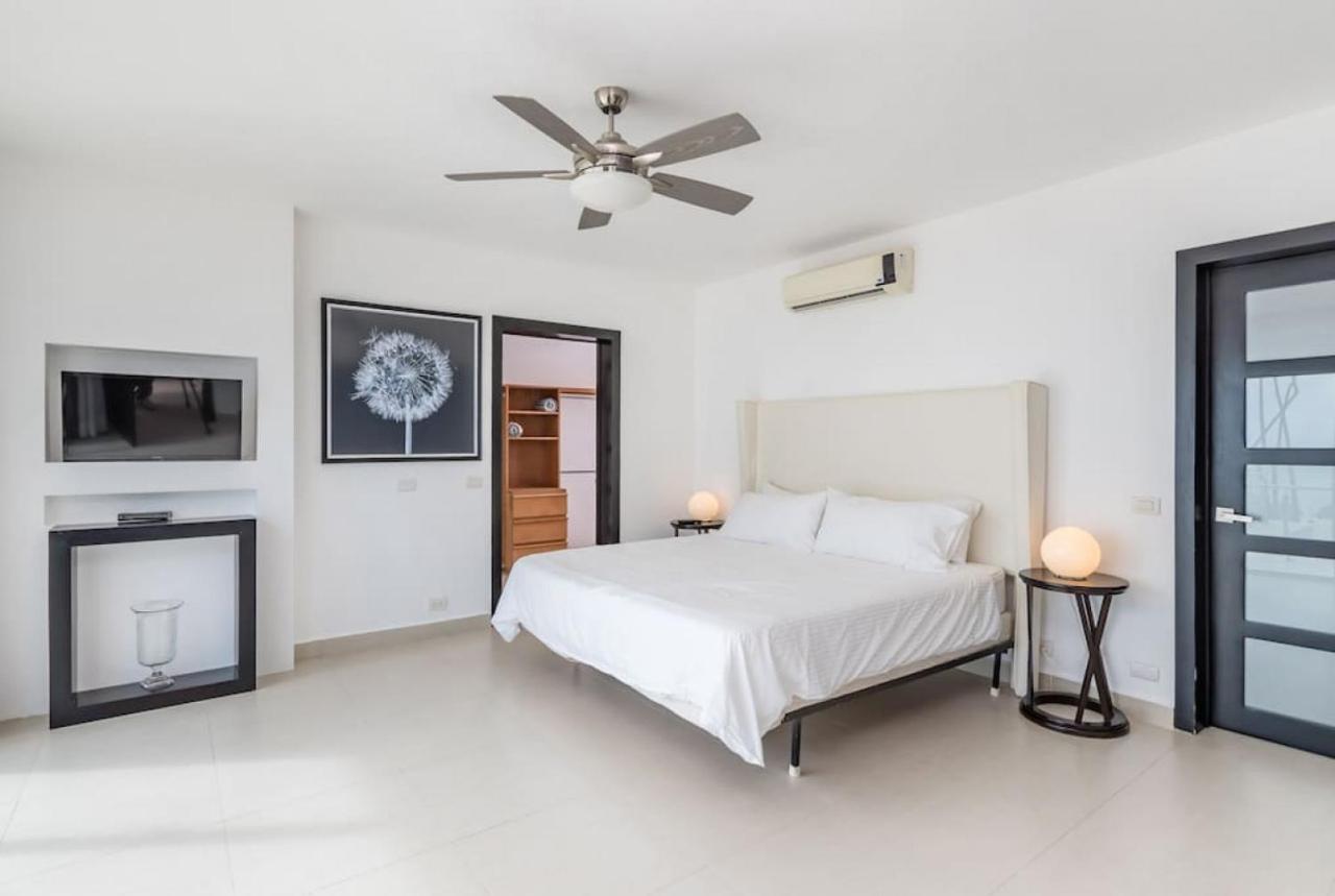 פונטה קאנה Villa Pandora Beach Front Villa With Chef Game Room Pool מראה חיצוני תמונה