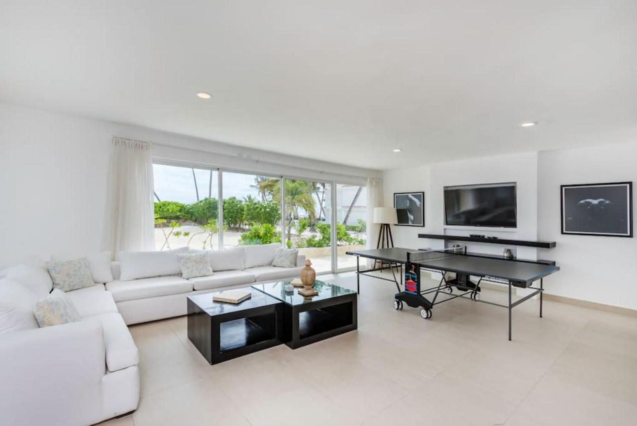 פונטה קאנה Villa Pandora Beach Front Villa With Chef Game Room Pool מראה חיצוני תמונה
